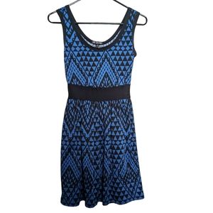 BeBop Women's Scoop Neck Blue Black Sleeveless Mini Dress Size Small